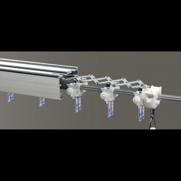 “Graber” Sliding door vertical blinds. - Picture 2 of 3